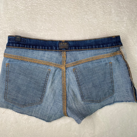 Citizens of Humanity* Cut-Off Denim Shorts *Size 27 - Picture 15 of 15